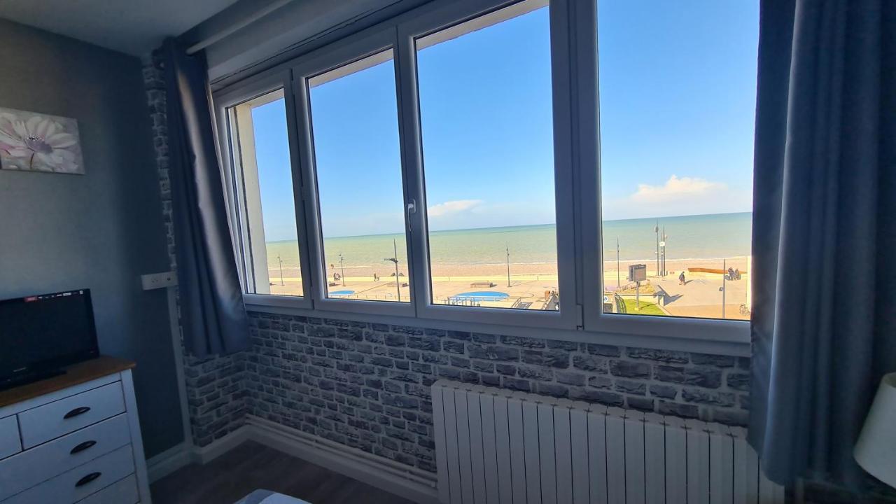 Residence Du Bord De Mer 9 Appartements Avec Une Vraie Vue Mer Le Tréport Exterior photo