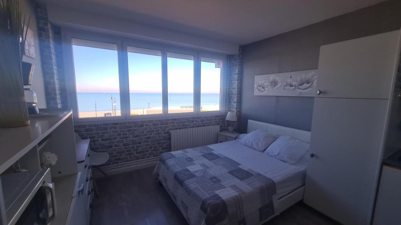 Residence Du Bord De Mer 9 Appartements Avec Une Vraie Vue Mer Le Tréport Exterior photo