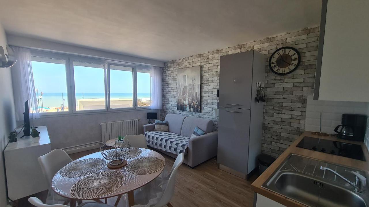 Residence Du Bord De Mer 9 Appartements Avec Une Vraie Vue Mer Le Tréport Exterior photo